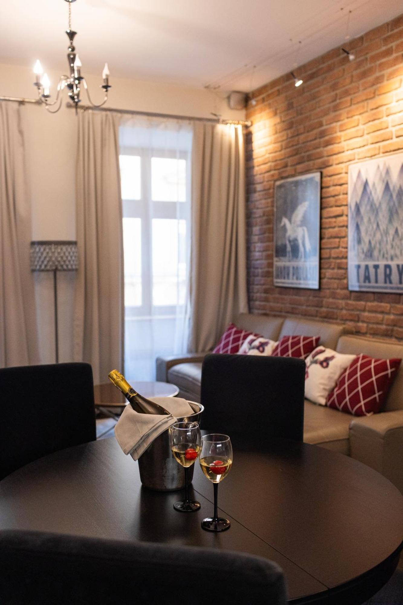 Lux Apartmenty - Old City クラクフ エクステリア 写真